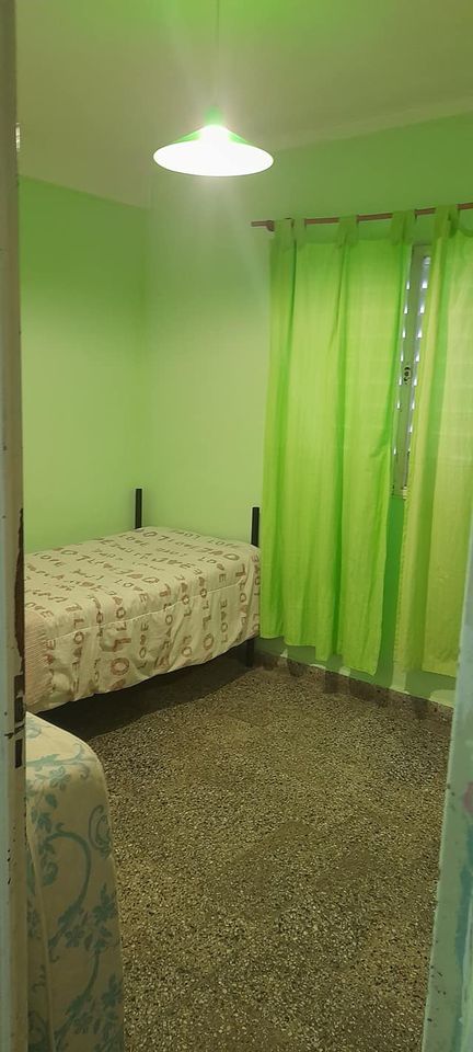 VENDO Dpto. 2 dormitorios B° 252 viv. sobre Avenida