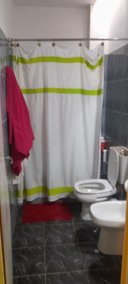 VENDO Dpto. 2 dormitorios B° 252 viv. sobre Avenida