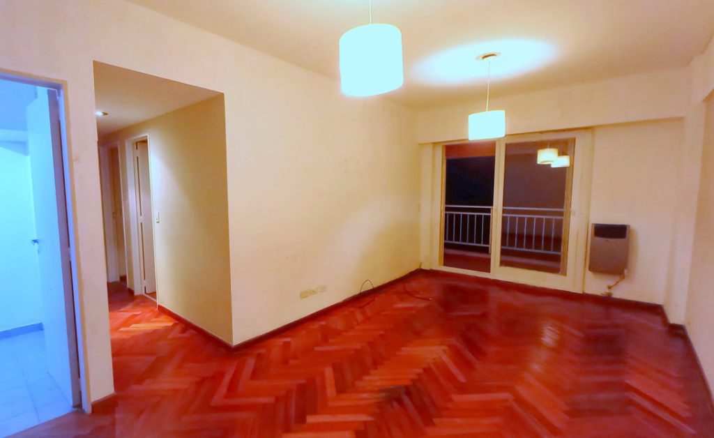 3 AMB. AMPLIO C/PATIO (APTO PROF.)