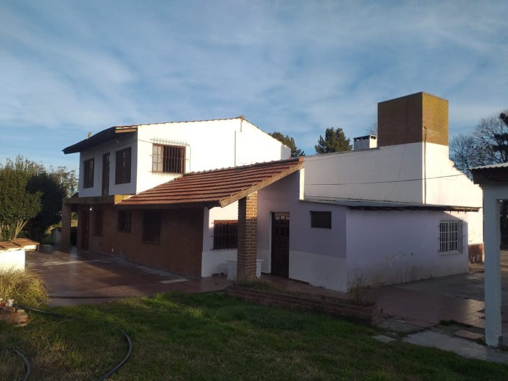 Casa Quinta con chalet principal y otra casa