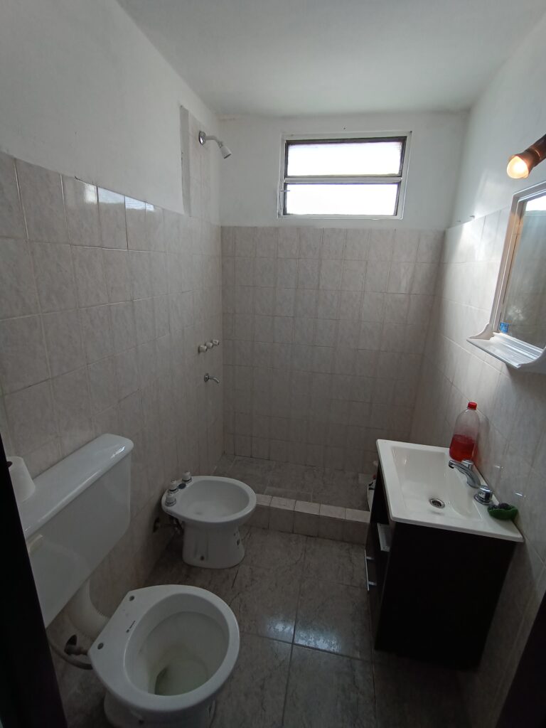 VENDO zona Bernal TOMO VEHÍCULO X PARTE DE PAGO