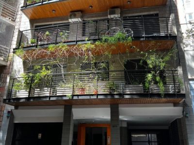 SEMIPISO DE 2 AMBIENTES CON COCHERA PRIVADA