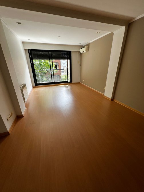 SEMIPISO DE 2 AMBIENTES CON COCHERA PRIVADA