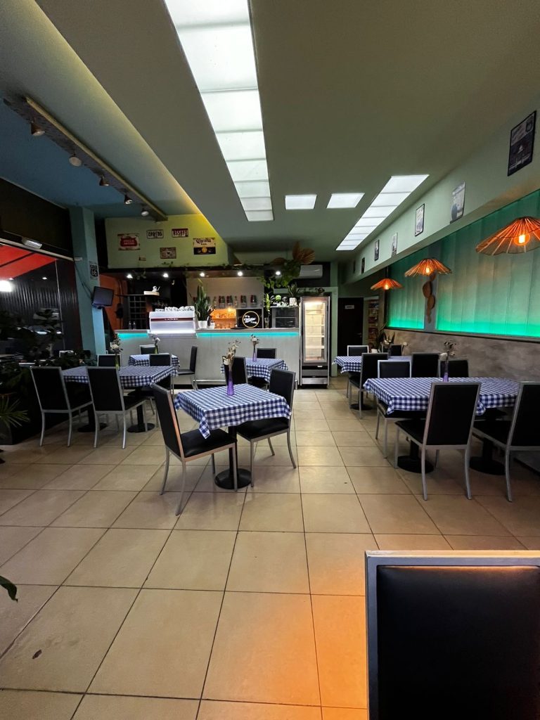 VENDO FONDO DE COMERCIO EMBLEMÁTICO BAR VILLA CARLOS PAZ