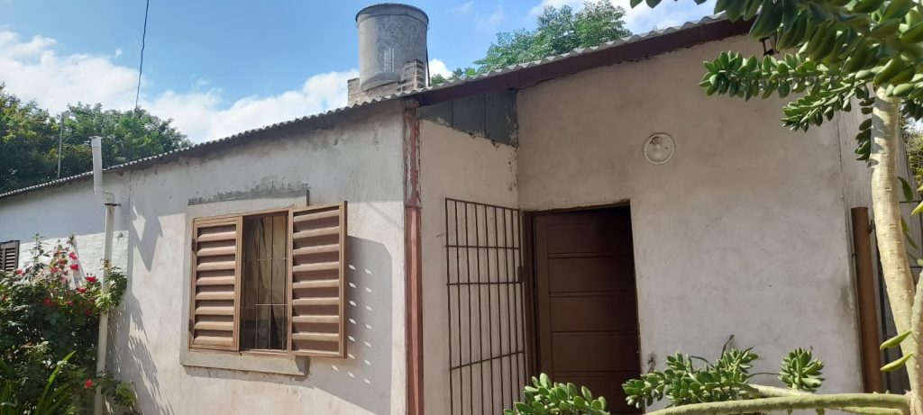 Vendo casa con título de Propiedad.