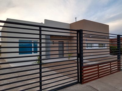 VENDO CASA A ESTRENAR 127 M2 CUBIERTOS Y 400 M2 DE TERRENO