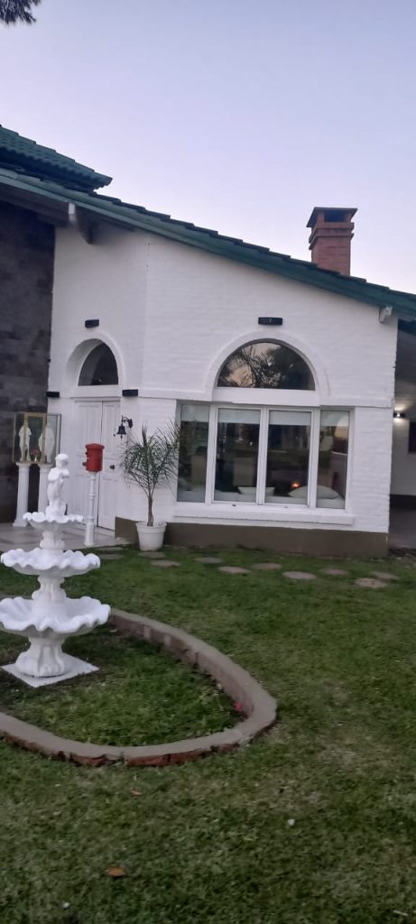 Dueño Vende . Importante casa en Country Boca Raton Pilar BsAs