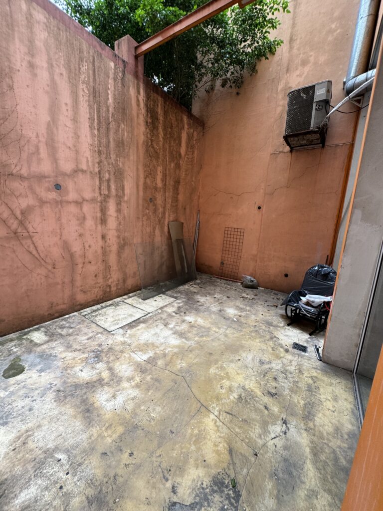 Salón de belleza, uñas, pestañas, masajes y otros servicios con Cafetería