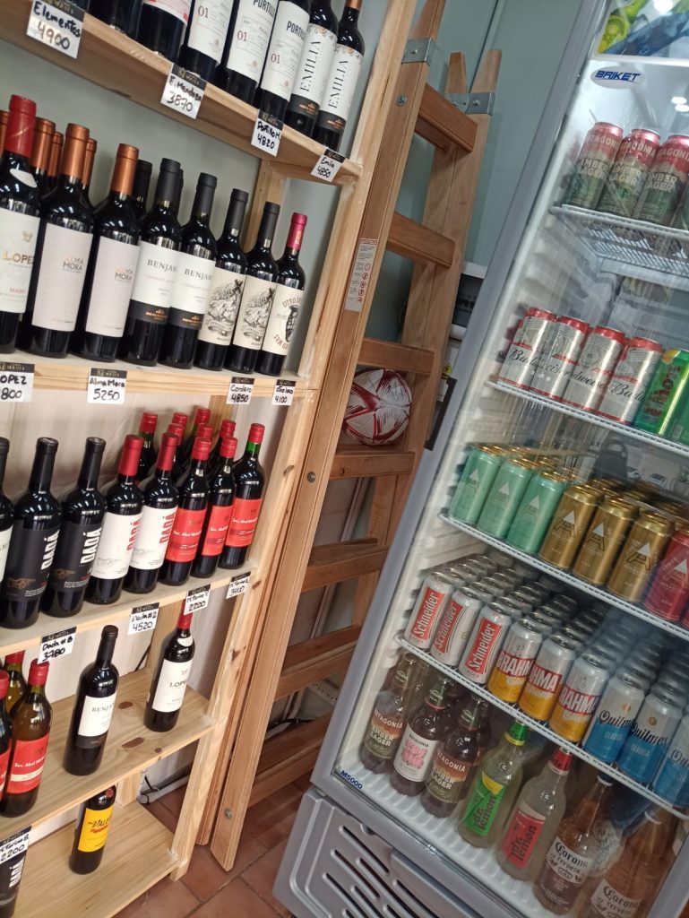 VENTA FONDO DE COMERCIO (ALMACEN) TOTALMENTE NUEVO (NEGOCIABLE)