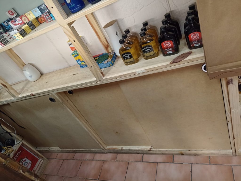 VENTA FONDO DE COMERCIO (ALMACEN) TOTALMENTE NUEVO (NEGOCIABLE)