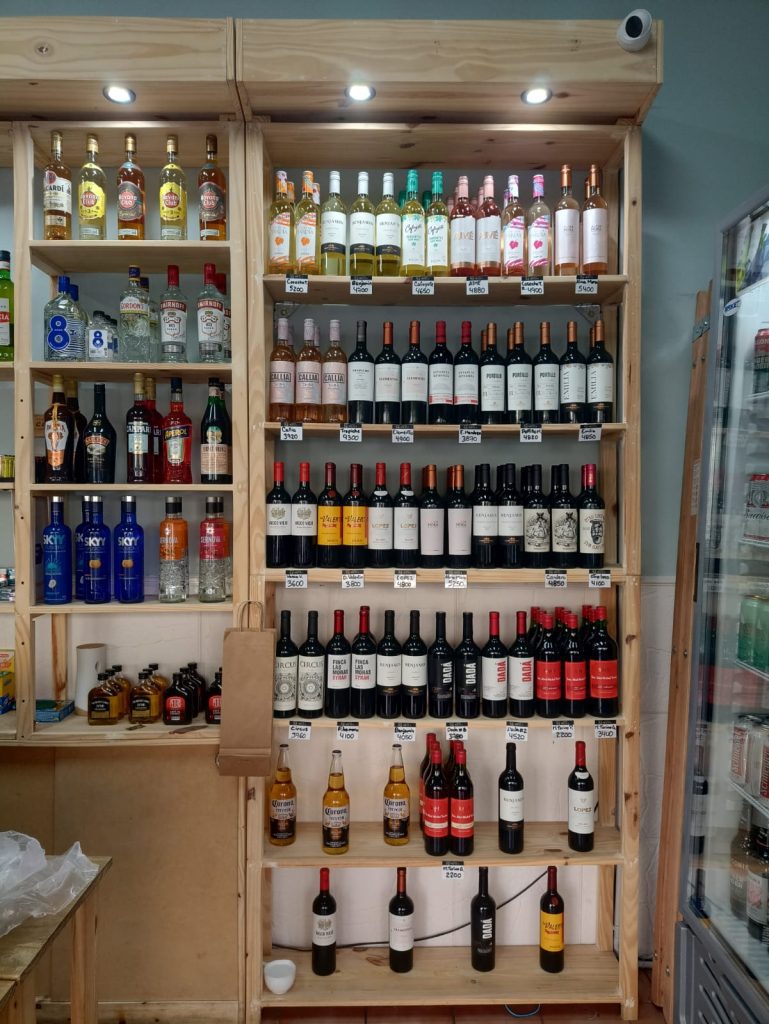 VENTA FONDO DE COMERCIO (ALMACEN) TOTALMENTE NUEVO (NEGOCIABLE)