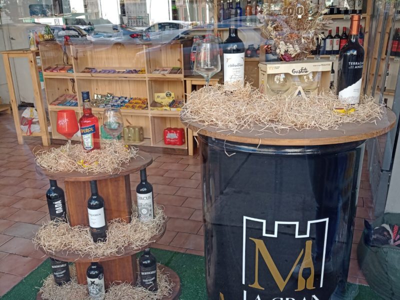 VENTA FONDO DE COMERCIO (ALMACEN) TOTALMENTE NUEVO (NEGOCIABLE)