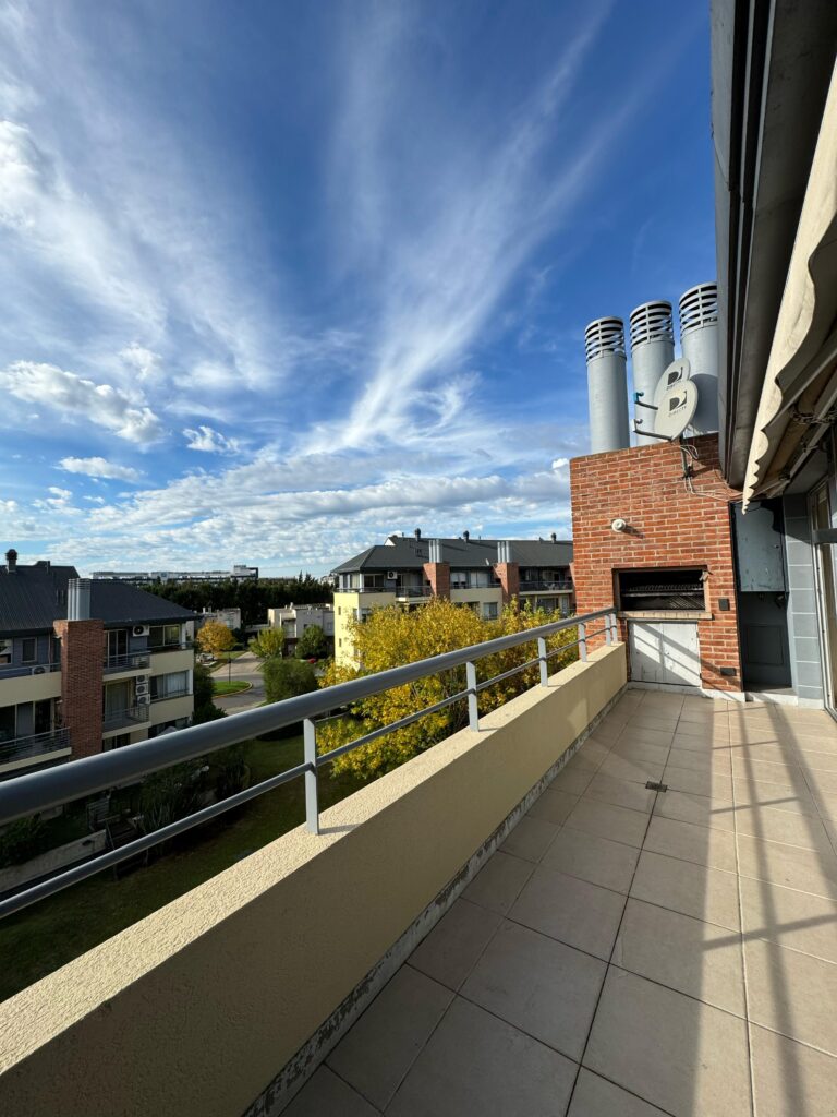 Dueño alquila departamento loft en Nordelta