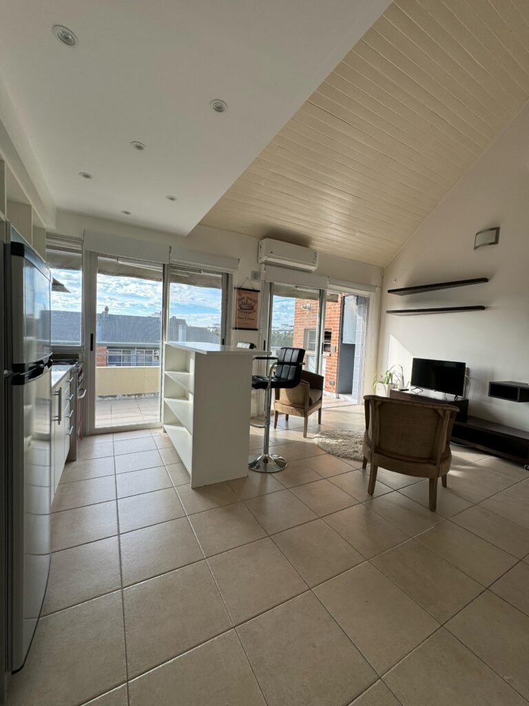 Dueño alquila departamento loft en Nordelta