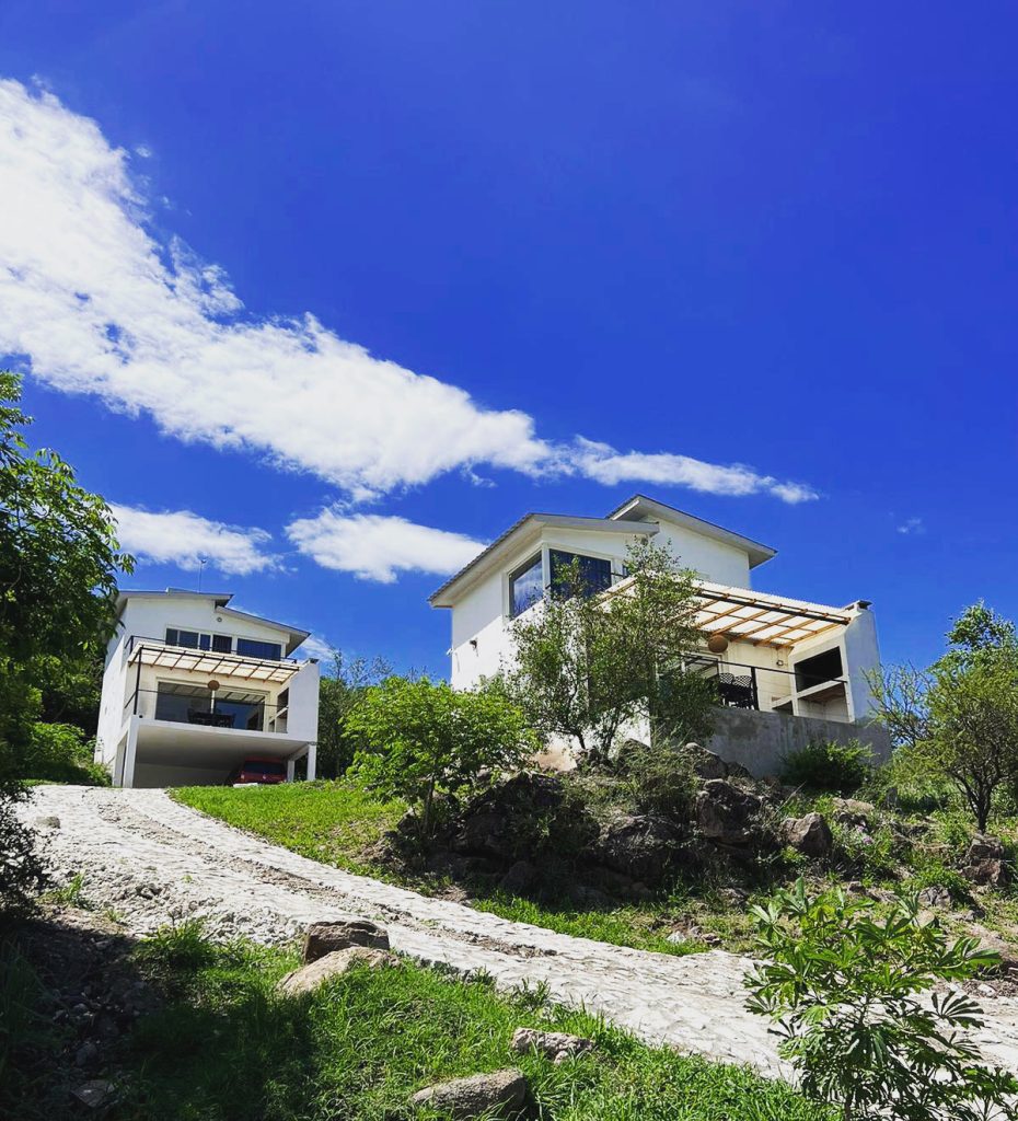 Dueño vende Complejo de 2 Cabañas en Embalse de Calamuchita