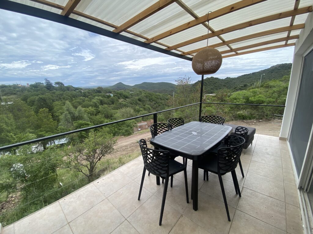 Dueño vende Complejo de 2 Cabañas en Embalse de Calamuchita