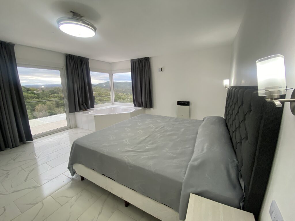 Dueño vende Complejo de 2 Cabañas en Embalse de Calamuchita