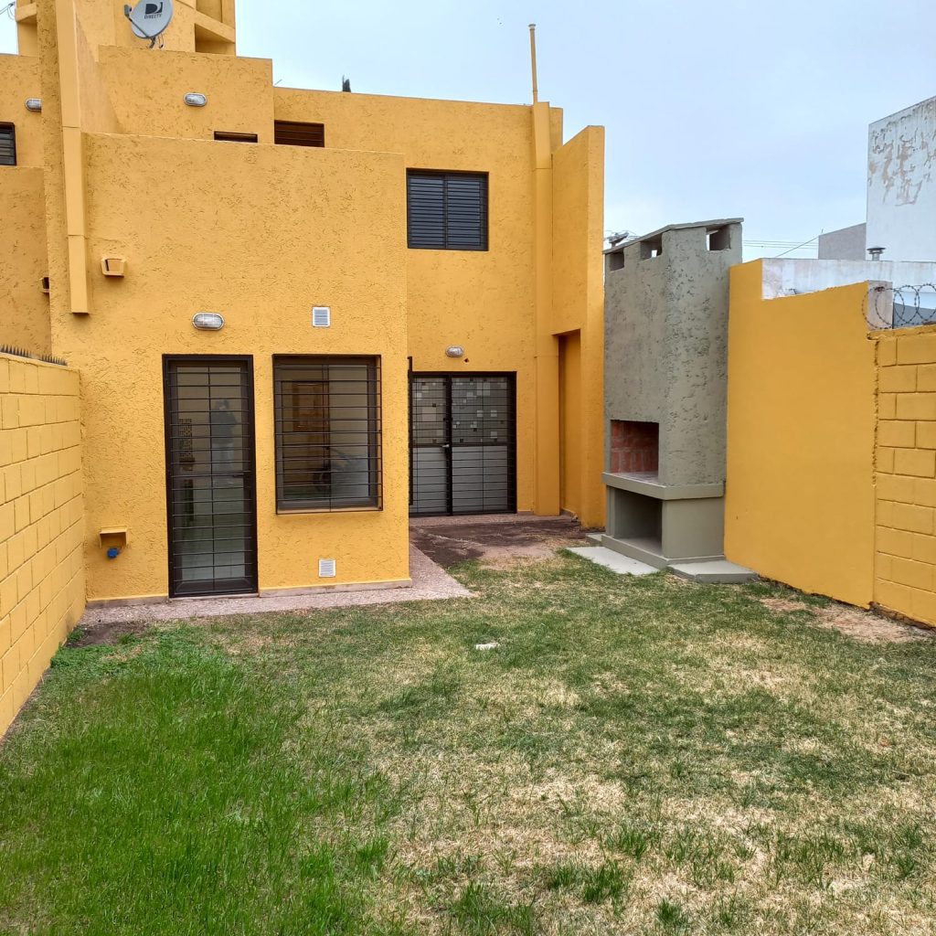 DUEÑO VENDE EXCELENTE DUPLEX NUEVO POETA LUGONES Córdoba Capital