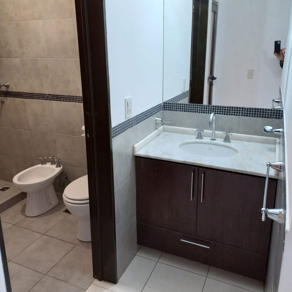 DUEÑO VENDE EXCELENTE DUPLEX NUEVO POETA LUGONES Córdoba Capital