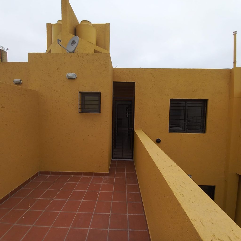DUEÑO VENDE EXCELENTE DUPLEX NUEVO POETA LUGONES Córdoba Capital