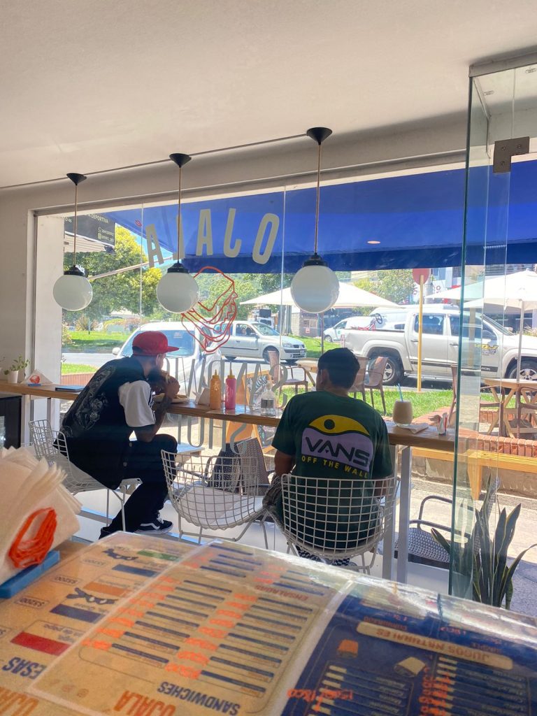 Vendo fondo de comercio Sandwicheria - Bar - Cafe