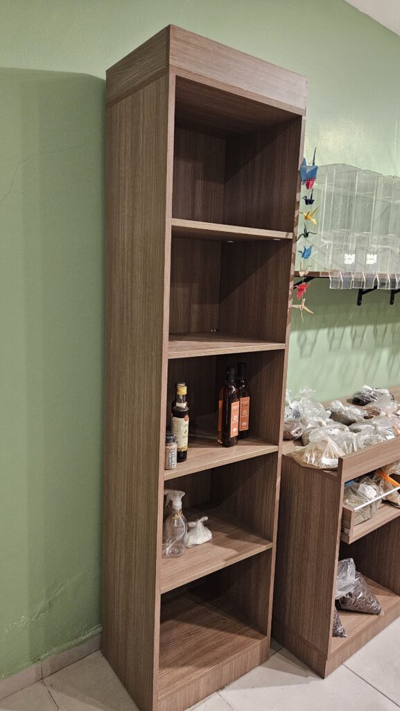 ¡Se liquida todo el mobiliario! excelente para tu negocio/hogar/espacio de trabajo