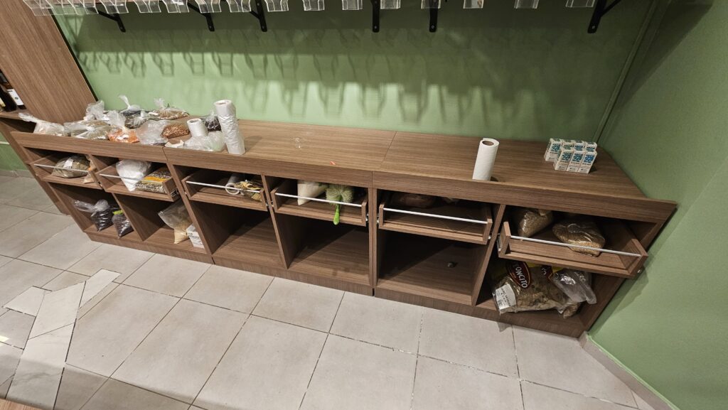 ¡Se liquida todo el mobiliario! excelente para tu negocio/hogar/espacio de trabajo