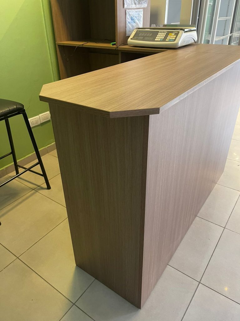 ¡Se liquida todo el mobiliario! excelente para tu negocio/hogar/espacio de trabajo