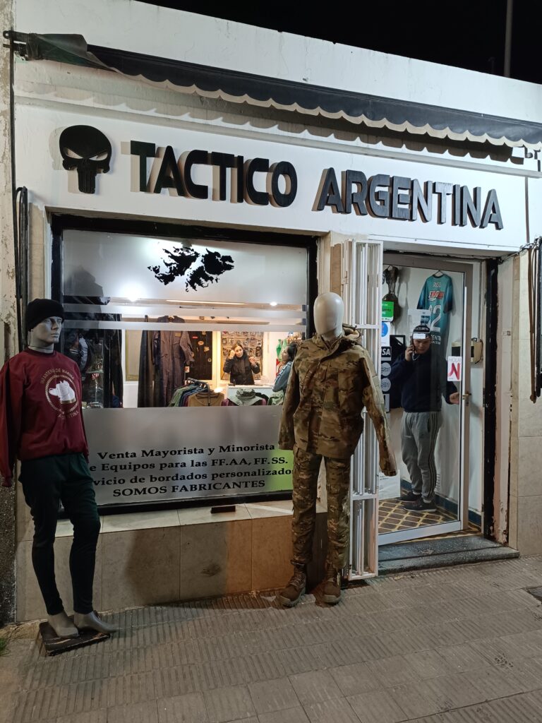 Vendo fondo de comercio, equipo táctico