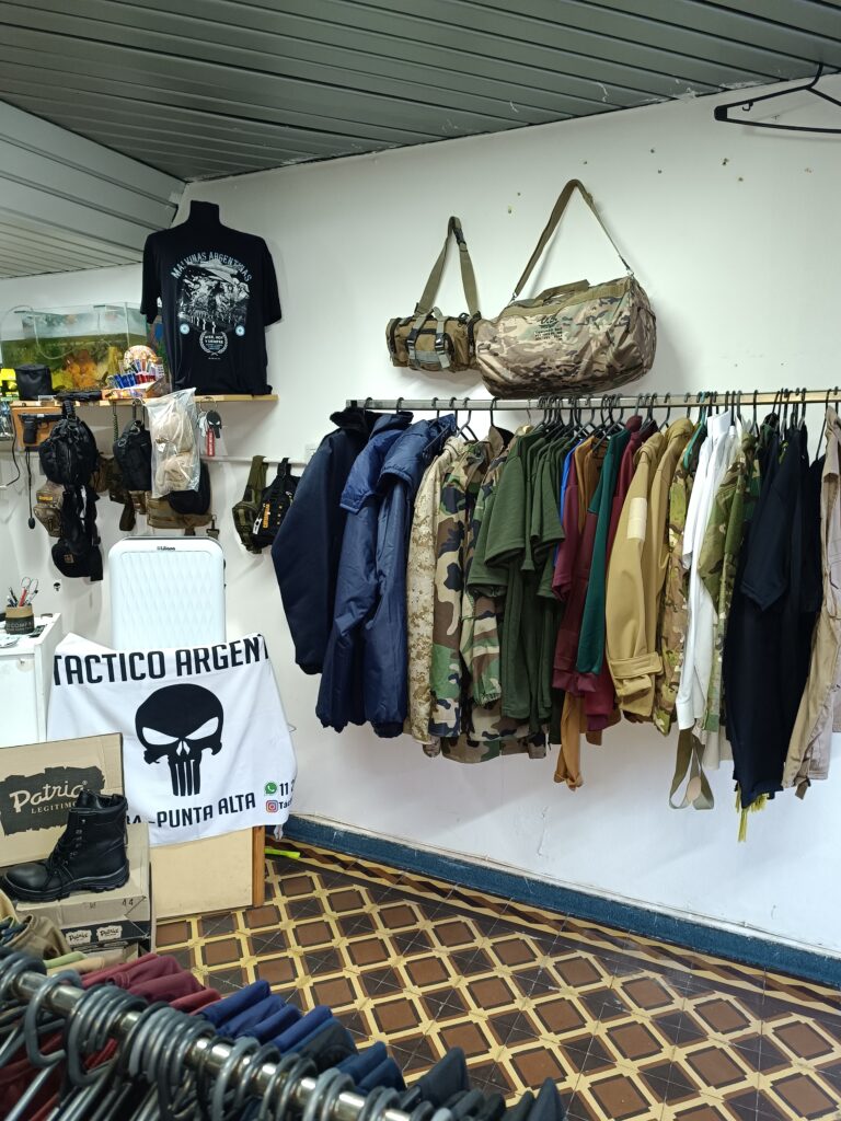 Vendo fondo de comercio, equipo táctico