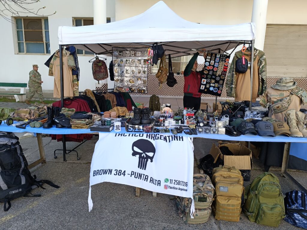 Vendo fondo de comercio, equipo táctico