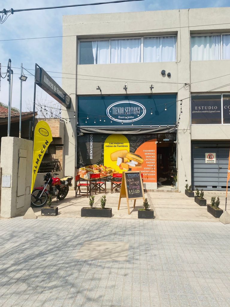 Venta Fondo de Comercio (Tienda Serrana) Fiambreria/market