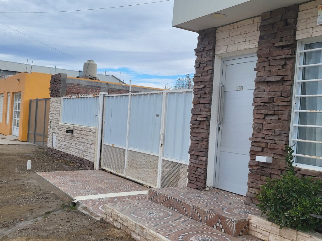 Dueño directo vende a 5 cuadras del mar. Propiedad apta para crédito hipotecario