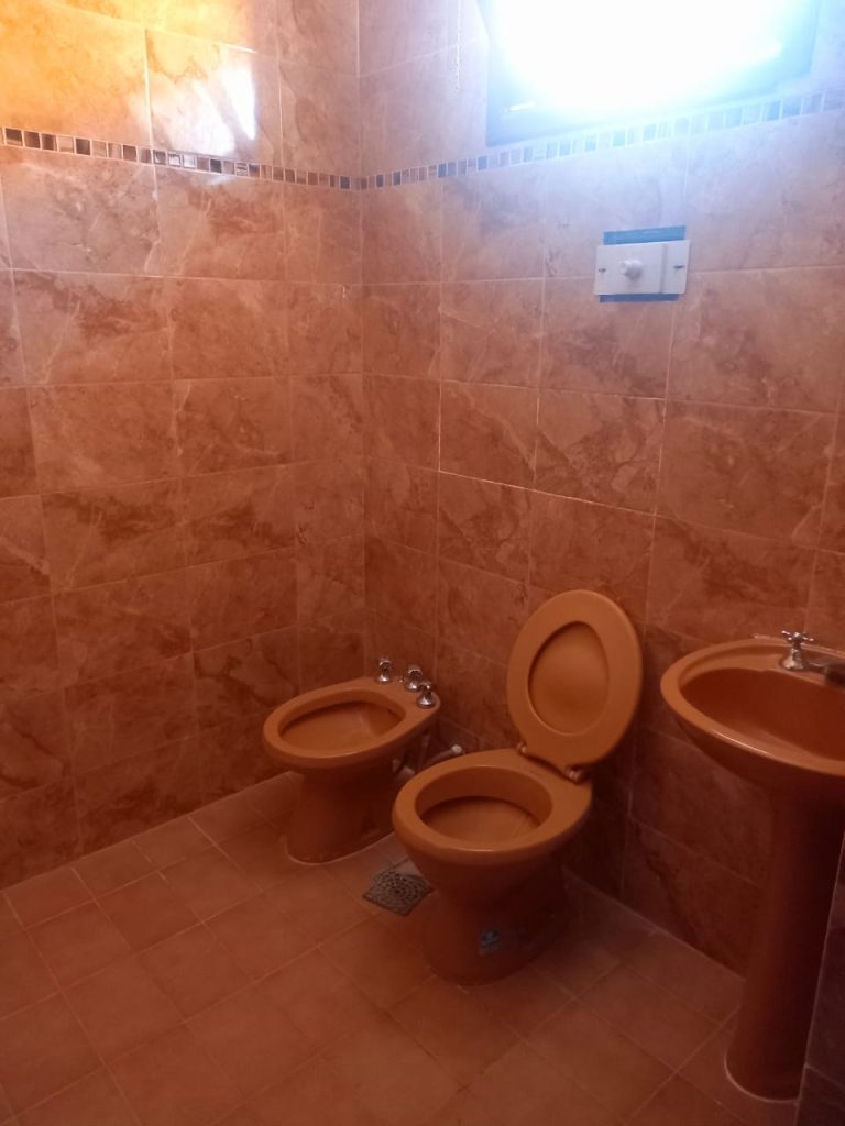 Casa de lujo, con diseño madera interna