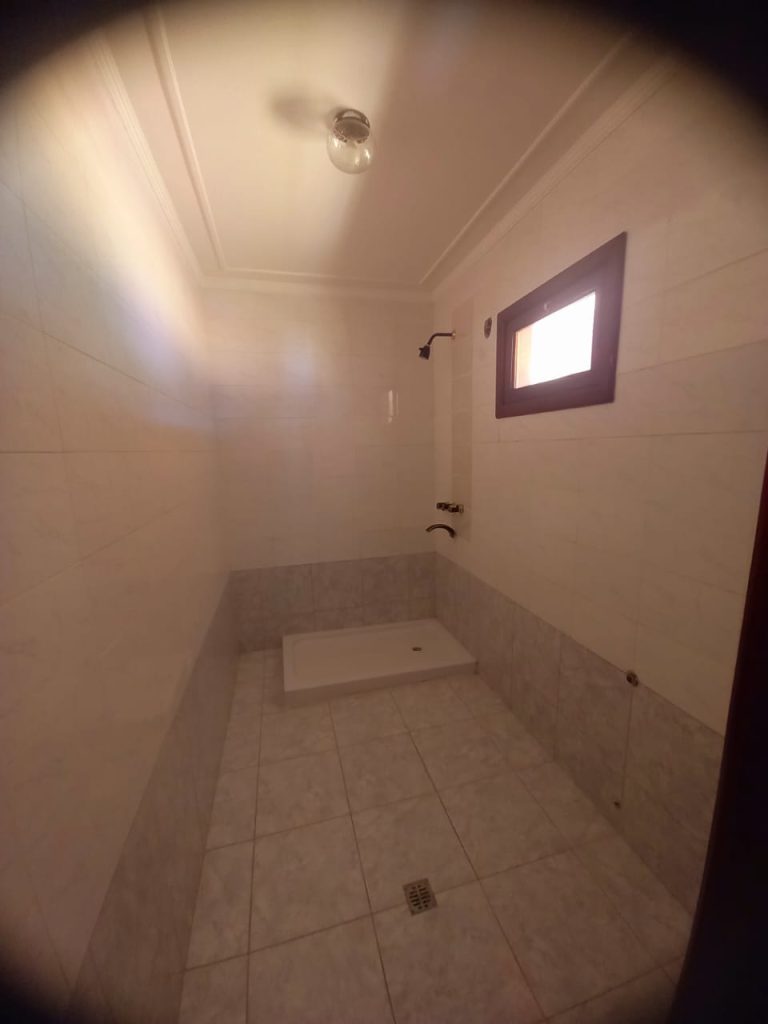 Casa de lujo, con diseño madera interna