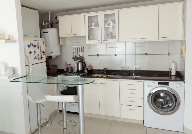 DUEÑO VENDE DUPLEX CONGRESO Impecable 2 amb c/patio. 67mt2 totales.