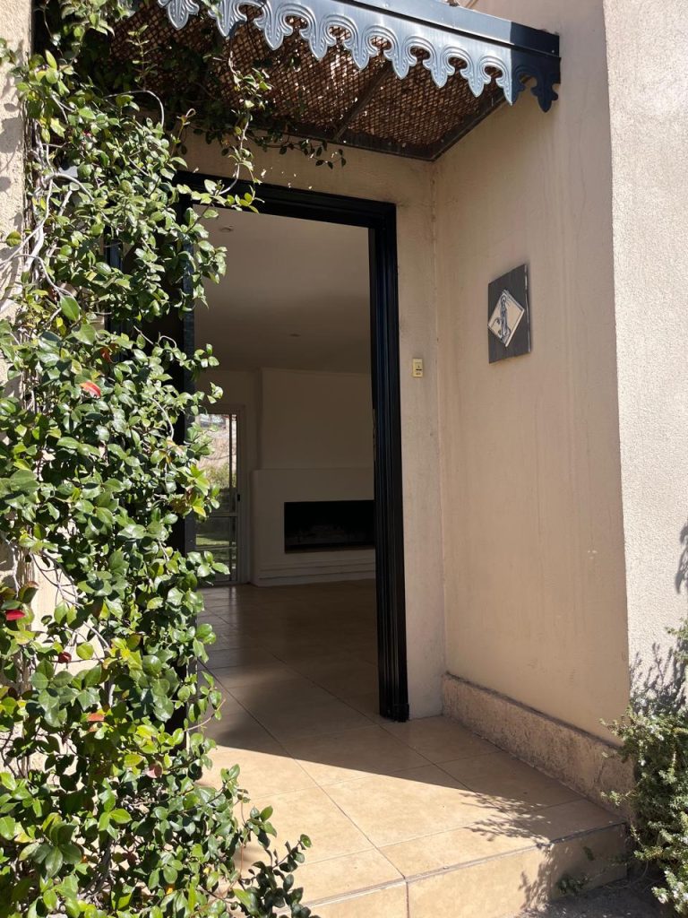 DUEÑO VENDE CASA BARRIO PRIVADO