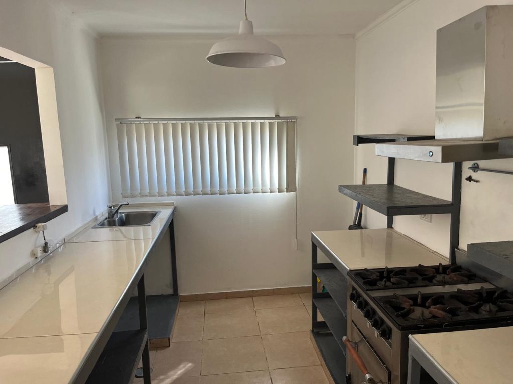 DUEÑO VENDE CASA BARRIO PRIVADO