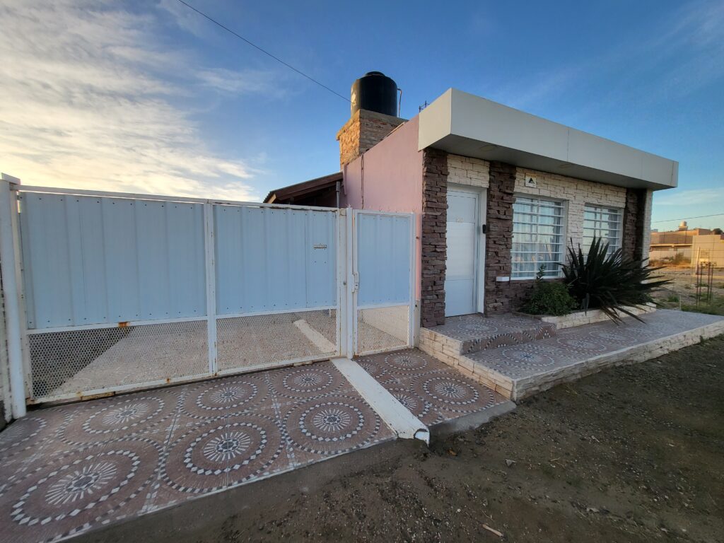 Dueño directo vende a 5 cuadras del mar. Propiedad apta para crédito hipotecario