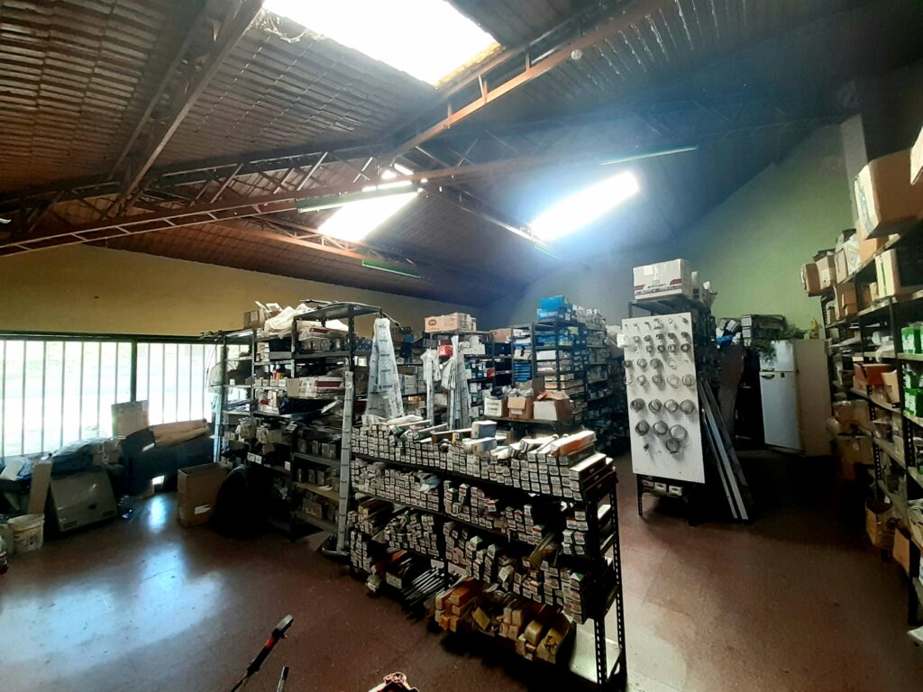 Venta fondo de comercio repuestos del automotor