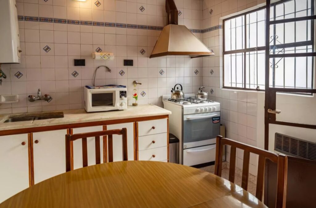 VENDO CASA 4 HABITACIONES