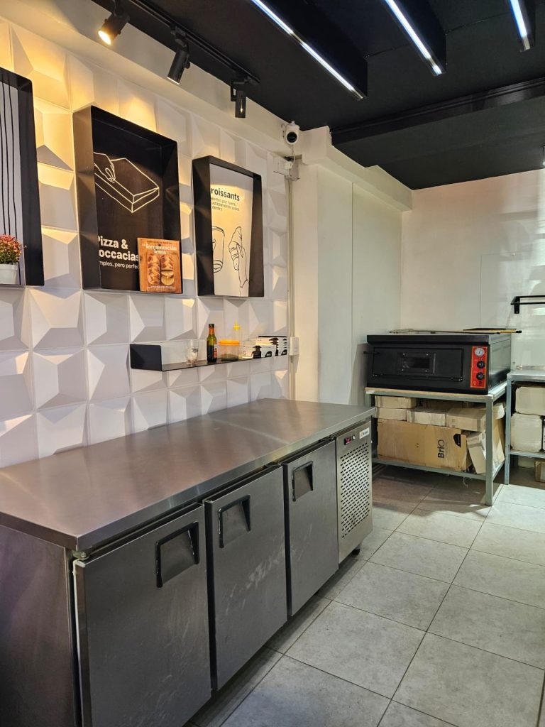 URGENTE VENDO POR VIAJE Fondo de comercio Cafetería Nueva Córdoba