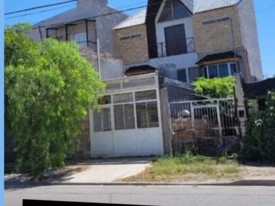 OPORTUNIDAD INVERSIONISTAS-CASA A TERMINAR CON OFICINAS HABILITADAS