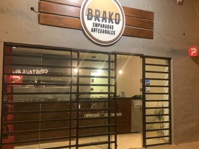 SE VENDE FONDO DE COMERCIO CASA DE EMPANADAS ARTESANALES Y PIZZAS A LA PIEDRA