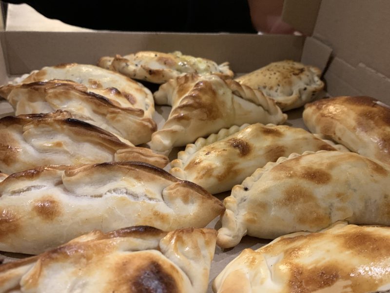 SE VENDE FONDO DE COMERCIO CASA DE EMPANADAS ARTESANALES Y PIZZAS A LA PIEDRA