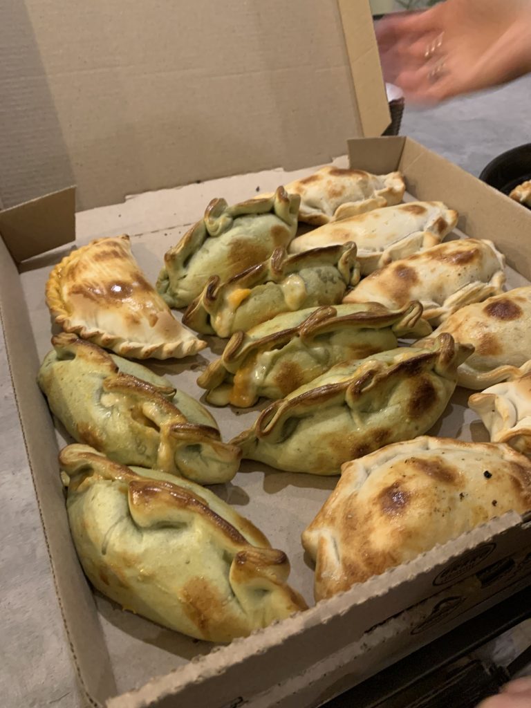 SE VENDE FONDO DE COMERCIO CASA DE EMPANADAS ARTESANALES Y PIZZAS A LA PIEDRA