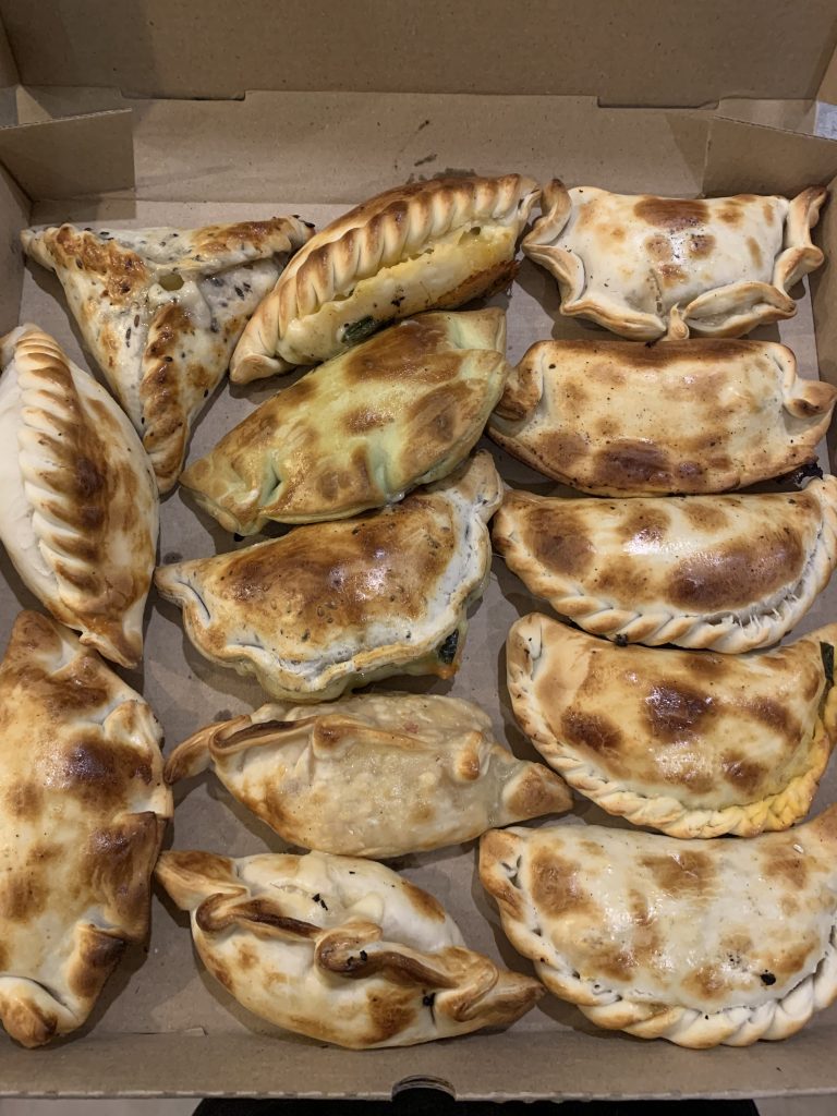 SE VENDE FONDO DE COMERCIO CASA DE EMPANADAS ARTESANALES Y PIZZAS A LA PIEDRA