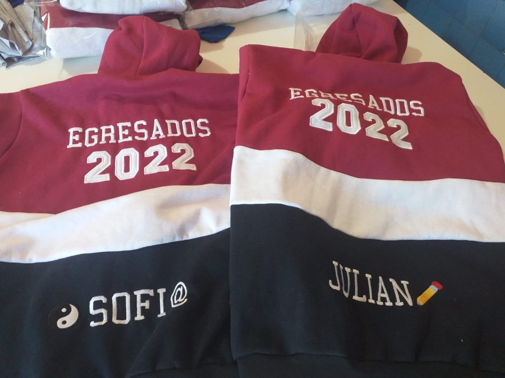 UNIFORMES ESCOLARES Y MAS