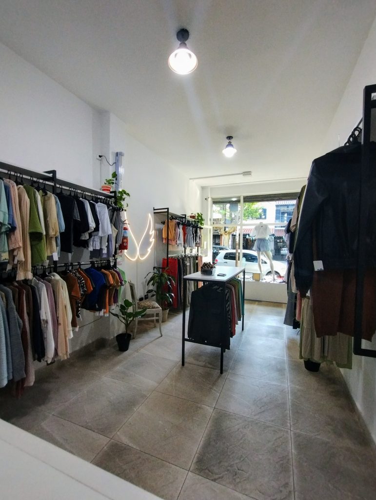 Vendo Fondo de comercio indumentaria femenina