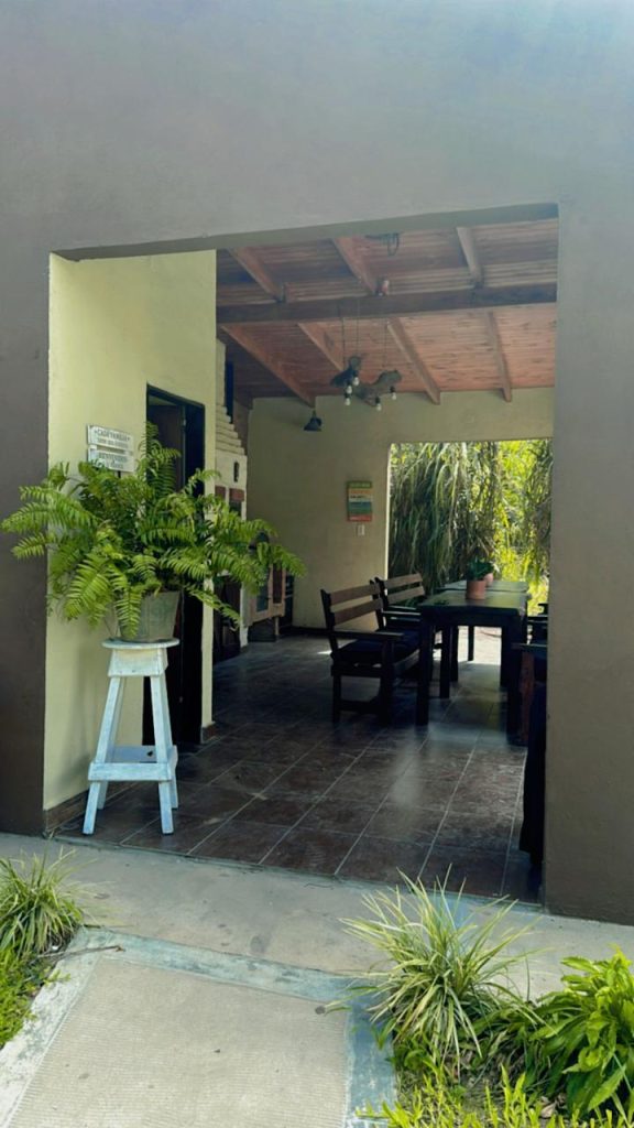 Quincho con 2 dormis,piscina,parrilla horno a leña. Exelente estado!